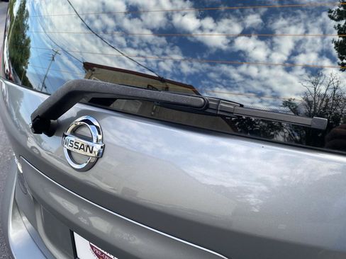 Used 2015 Nissan Versa Note SV FWD image 23