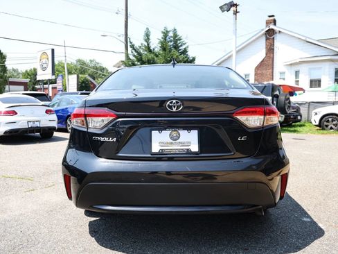 Used 2022 Toyota Corolla LE FWD image 7