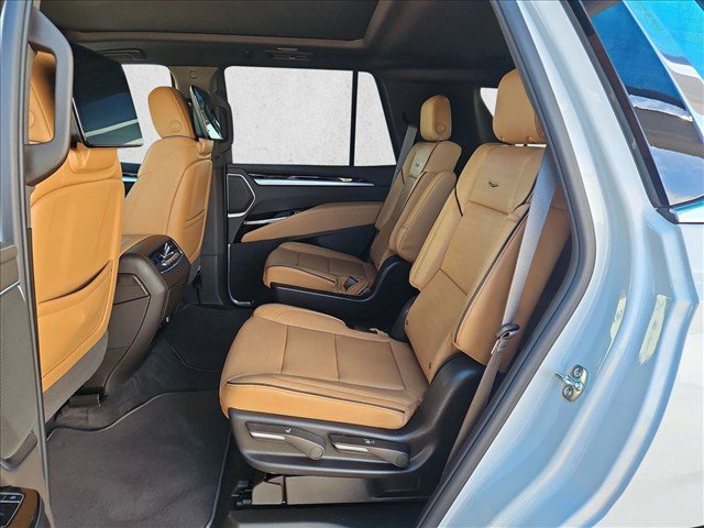 New 2027 Cadillac Escalade Luxury w/ Touring Package AWD/4WD image 16