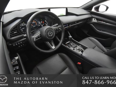 Used 2025 MAZDA MAZDA3 Hatchback w/Premium Plus Pkg image 29