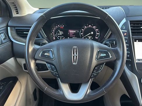 Used 2017 Lincoln MKC Reserve image 48