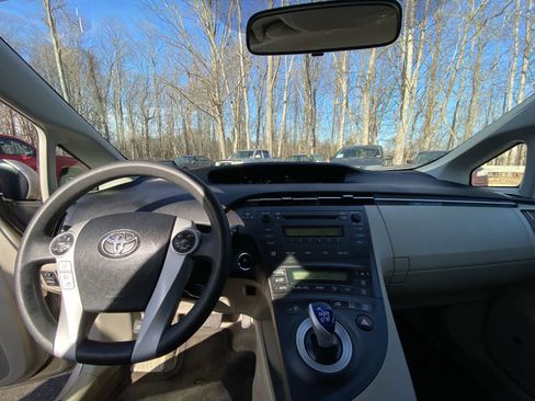 Used 2011 Toyota Prius Three image 23