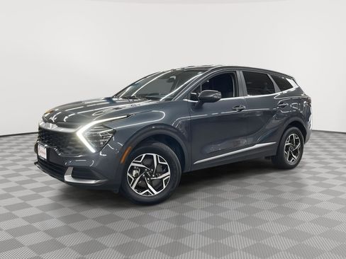 Used 2024 Kia Sportage LX image 3