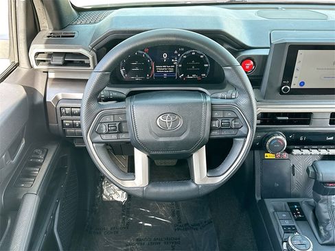 Used 2025 Toyota 4Runner TRD Off-Road image 21