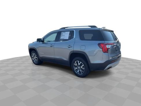 Certified 2023 GMC Acadia SLT w/ Preferred Package FWD image 6