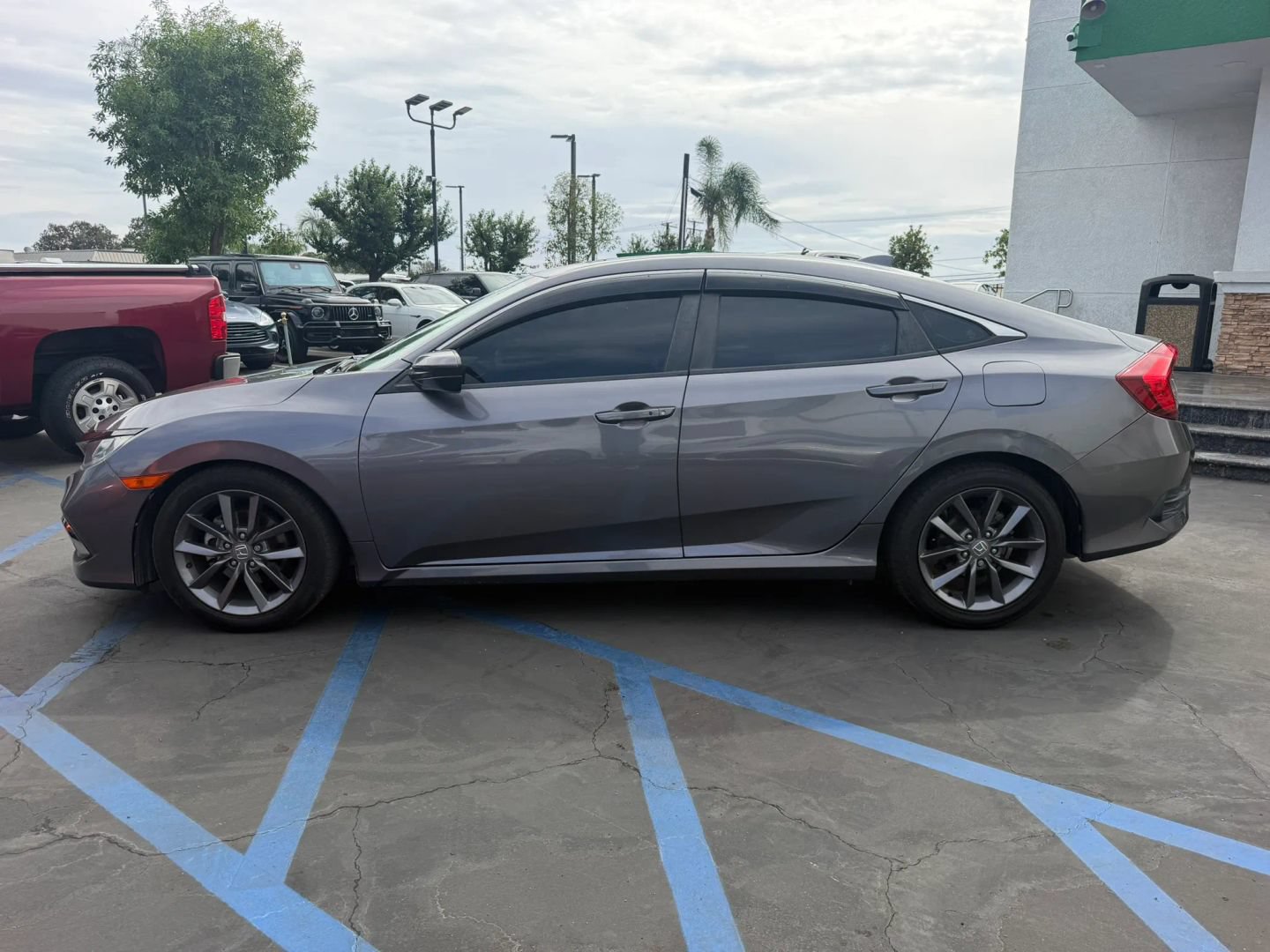 Used 2020 Honda Civic EX image 6