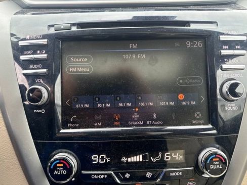 Used 2020 Nissan Murano SL w/ Moonroof Package AWD/4WD image 3
