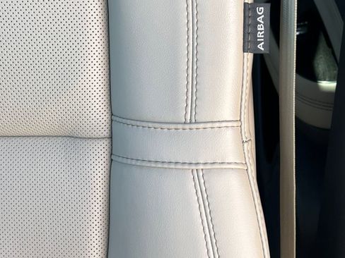 Used 2022 Lincoln Corsair Reserve w/ Equipment Group 201A image 13