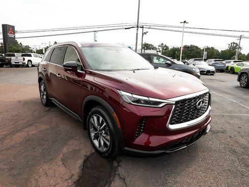 Used 2024 INFINITI QX60 Luxe AWD/4WD image 3