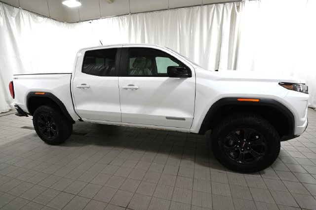 Used 2024 GMC Canyon Elevation w/ Elevation Premium Package AWD/4WD image 15