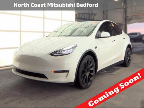 Used 2023 Tesla Model Y Long Range AWD/4WD image 1
