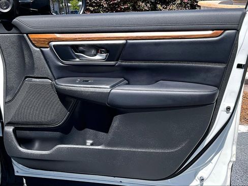 Used 2018 Honda CR-V Touring image 23