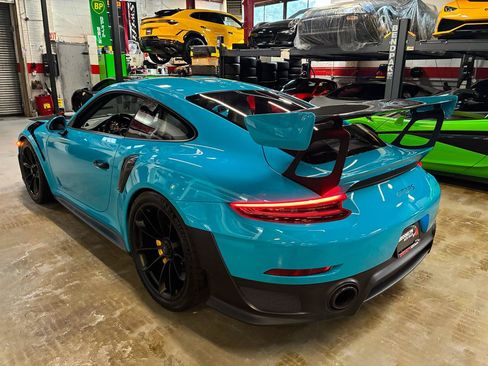 Used 2018 Porsche 911 GT2 RS RWD image 12