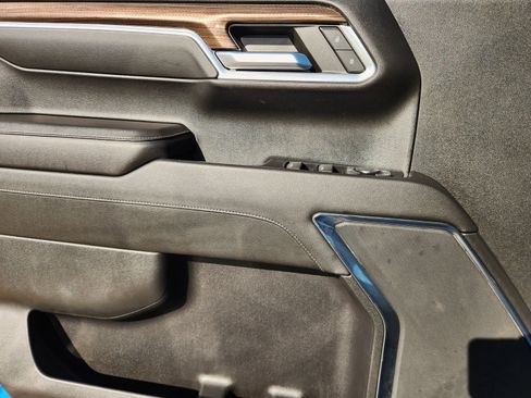 Used 2022 Chevrolet Silverado 1500 LT Trail Boss w/ Protection Package image 23