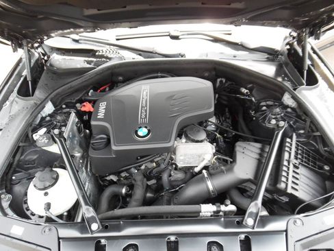 Used 2013 BMW 528i xDrive Sedan AWD/4WD image 29