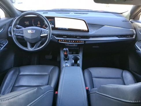Used 2025 Cadillac XT4 Premium Luxury AWD/4WD image 9