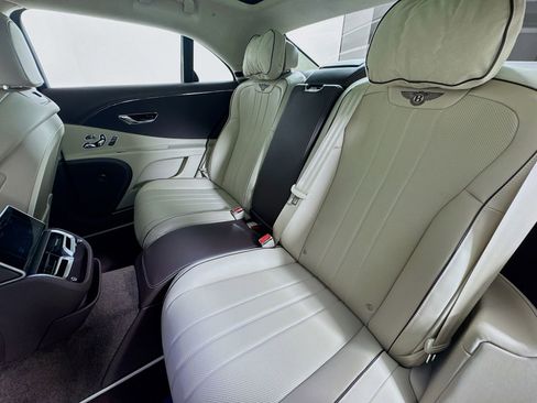 New 2026 Bentley Flying Spur Plug-In Hybrid image 24