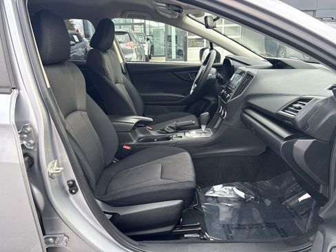 Certified 2021 Subaru Crosstrek 2.0i image 9