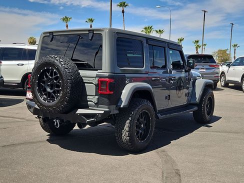 Used 2022 Jeep Wrangler Unlimited Sahara w/ LED Lighting Group AWD/4WD image 5
