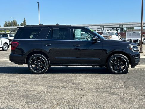 Certified 2024 Ford Expedition Limited RWD image 2