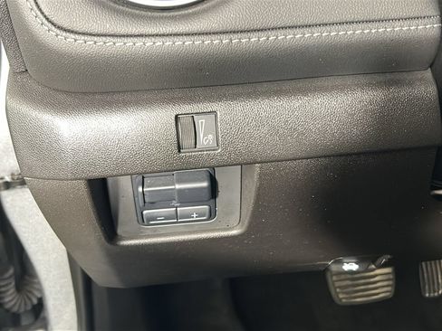 Used 2024 Chevrolet Colorado LT w/ LT Convenience Package AWD/4WD image 20