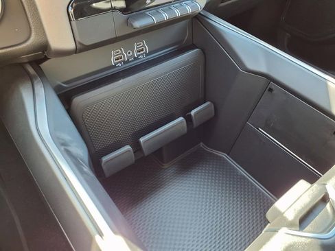 New 2026 RAM 1500 Express AWD/4WD image 10