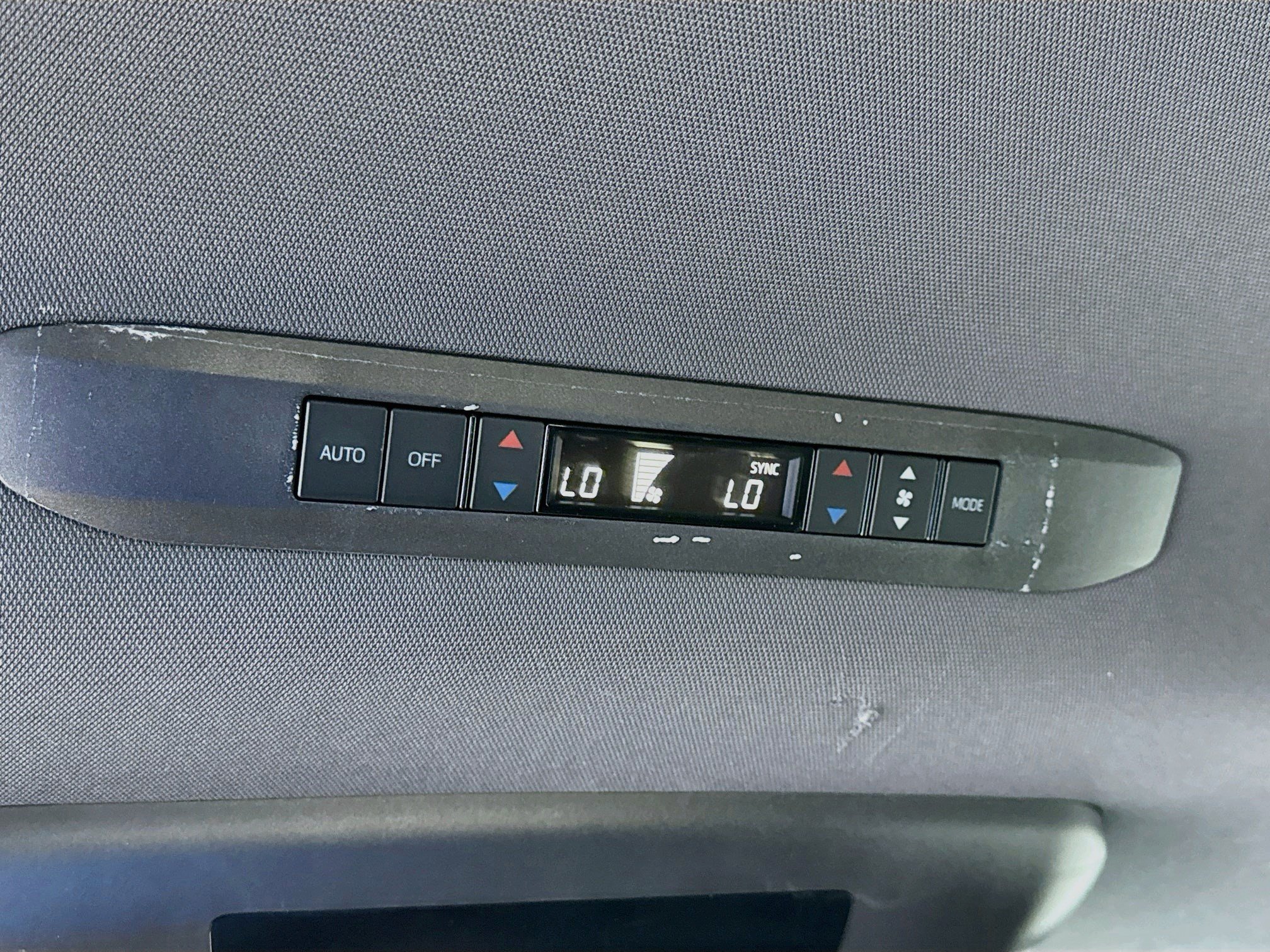 Used 2022 Toyota Sienna XSE w/ XSE Plus Package FWD image 18