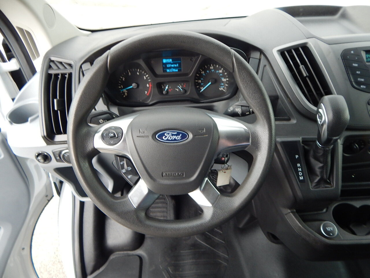 Used 2018 Ford Transit 250 148 Medium Roof RWD image 22