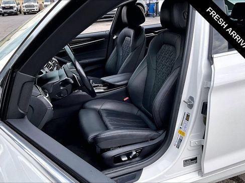 Used 2021 BMW 530i w/ Convenience Package RWD image 21
