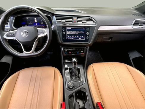 Used 2022 Volkswagen Tiguan SE AWD/4WD image 15