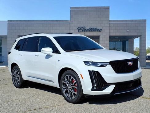 New 2025 Cadillac XT6 Sport w/ Technology Package image 3