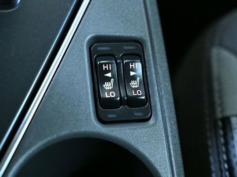 Used 2025 Subaru Crosstrek 2.0i Premium image 27