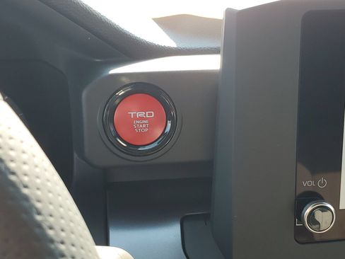 Certified 2026 Toyota Tacoma TRD Sport AWD/4WD image 25