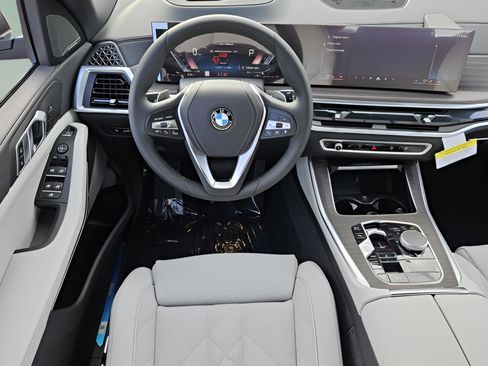 New 2026 BMW X5 sDrive40i w/ Premium Package image 11