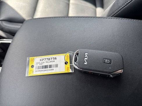 Used 2022 Kia Telluride SX FWD image 29