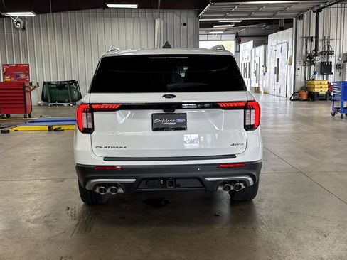 Used 2025 Ford Explorer Platinum w/ Ultimate Package image 7