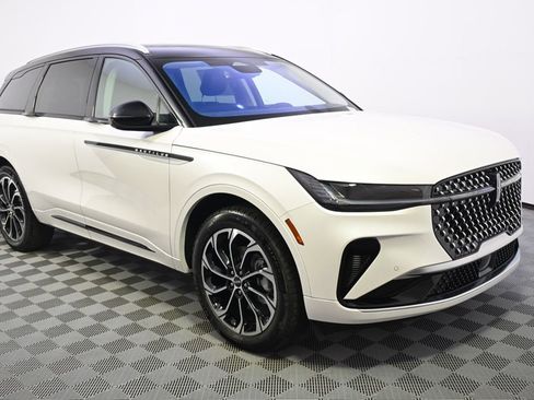 New 2026 Lincoln Nautilus Reserve AWD/4WD image 8