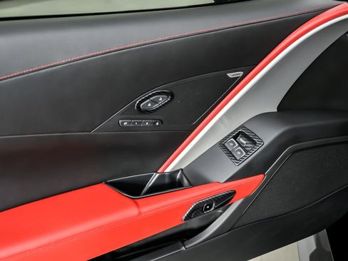 Used 2019 Chevrolet Corvette Z06 RWD image 18