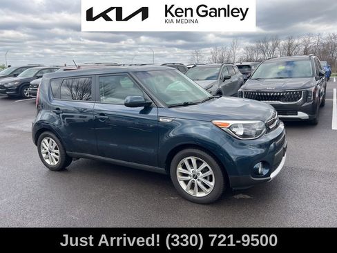 Used 2017 Kia Soul + w/ Audio Package image 4