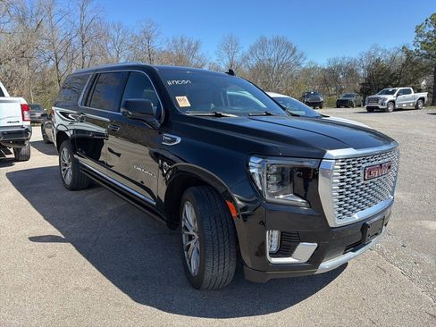 Used 2021 GMC Yukon XL Denali w/ Denali Premium Package image 1