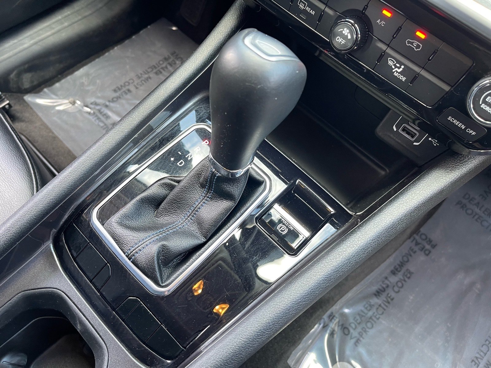 Used 2022 Jeep Compass Latitude FWD image 40
