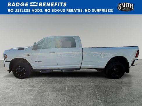 Used 2024 RAM 3500 Big Horn w/ Night Edition AWD/4WD image 8