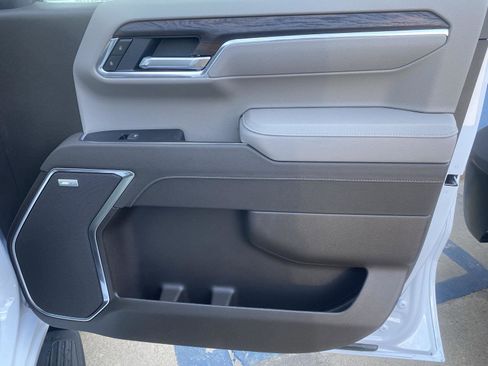 New 2026 GMC Sierra 1500 SLT w/ SLT Premium Plus Package image 18