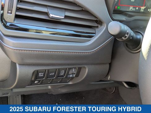 Used 2025 Subaru Forester Touring image 29