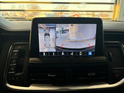 Used 2021 Chevrolet Suburban RST w/ Luxury Package image 18