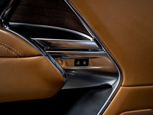 Used 2023 Land Rover Range Rover Long Wheelbase SE image 30