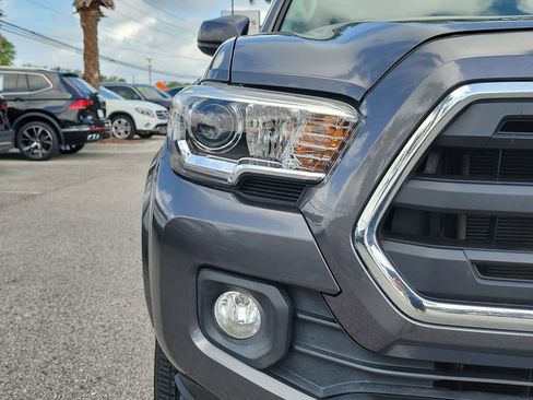 Used 2017 Toyota Tacoma SR5 w/ Tow Package RWD image 33
