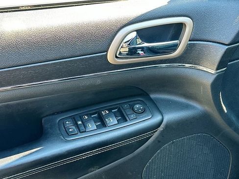Used 2016 Jeep Grand Cherokee Limited image 19