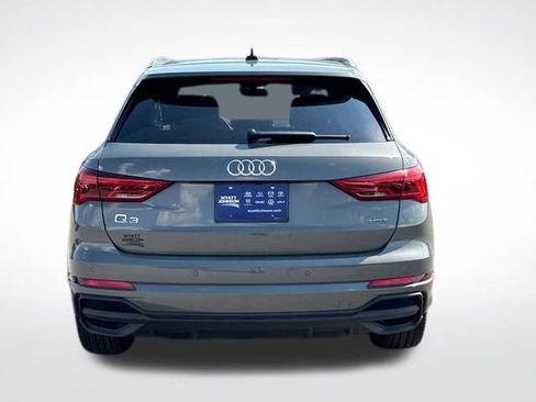 Used 2025 Audi Q3 2.0T Premium image 4