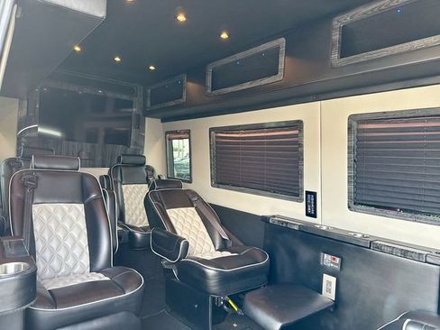 Used 2016 Mercedes-Benz Sprinter 3500 image 27